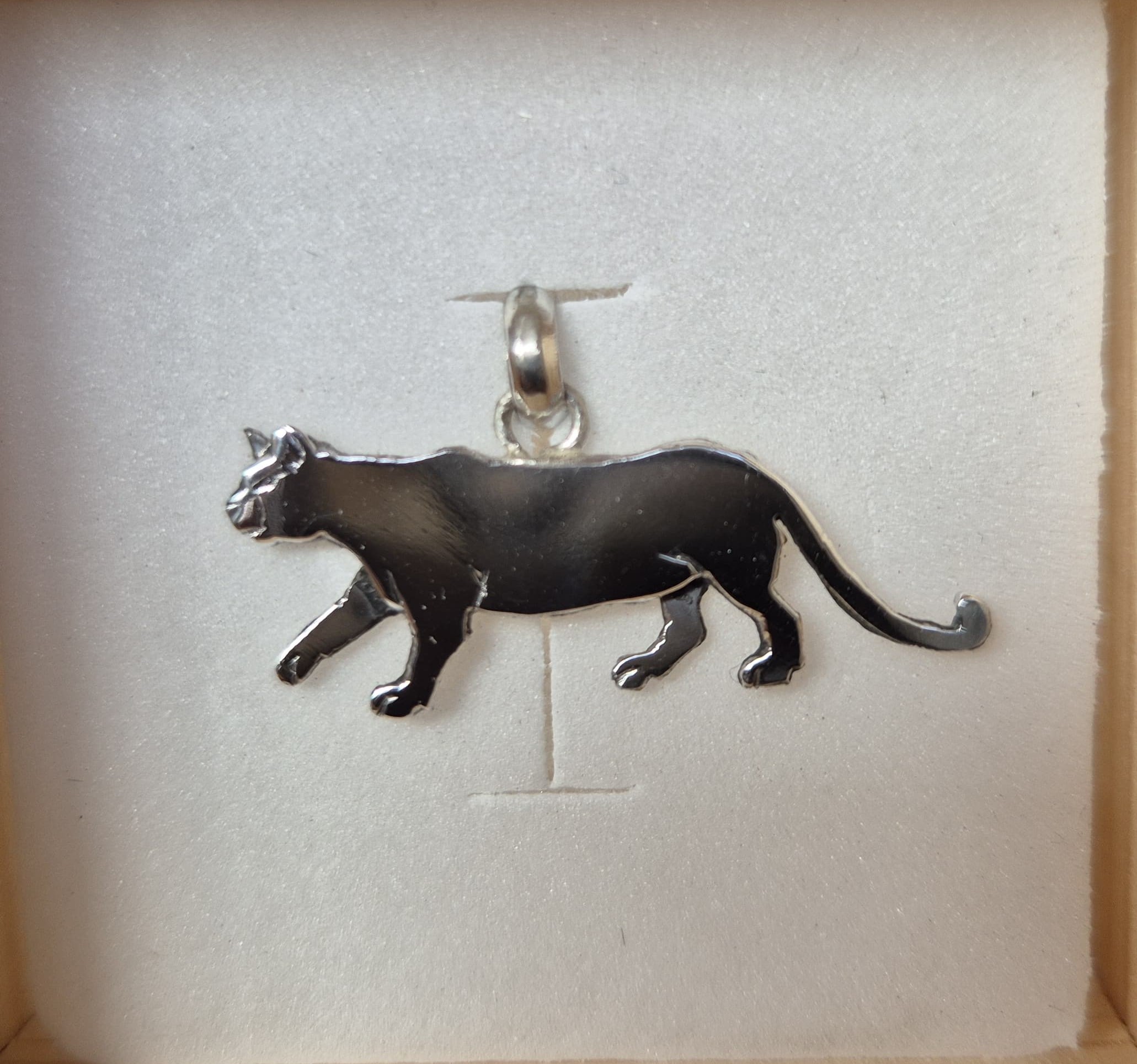 Colgante de Puma en plata 950