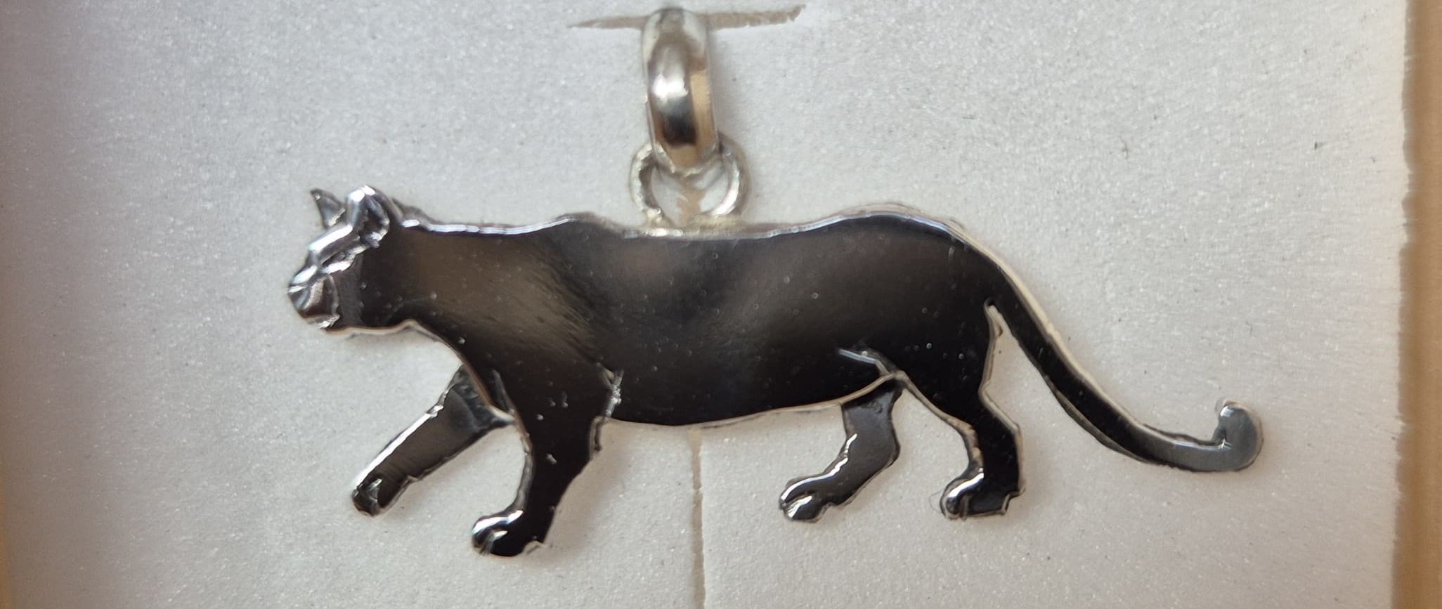 Colgante de Puma en plata 950